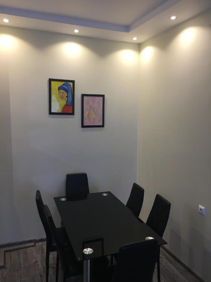 Apartment On Khimshiashvili 11A Batumi Exterior photo