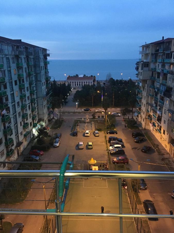 Apartment On Khimshiashvili 11A Batumi Exterior photo