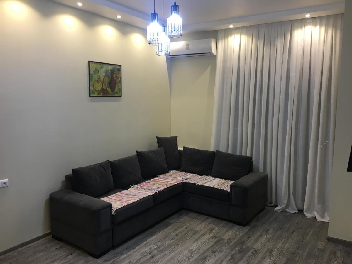 Apartment On Khimshiashvili 11A Batumi Exterior photo